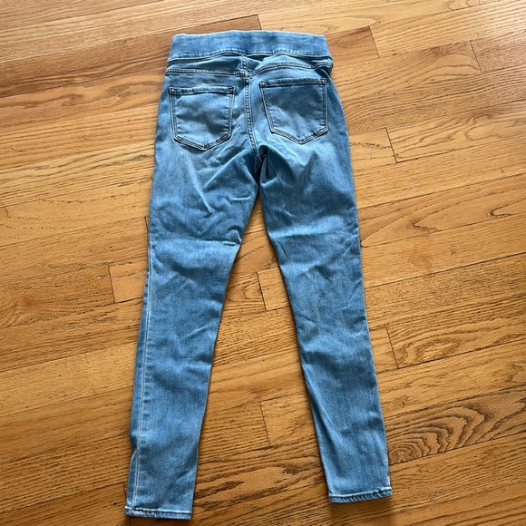 Old navy mid rise rockstar super skinny jeggings - Picture 3 of 3